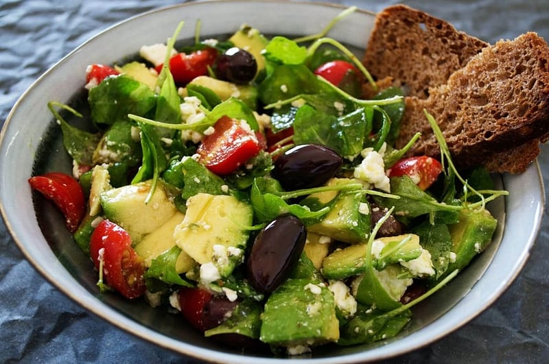Ensalada de quinua y aguacate